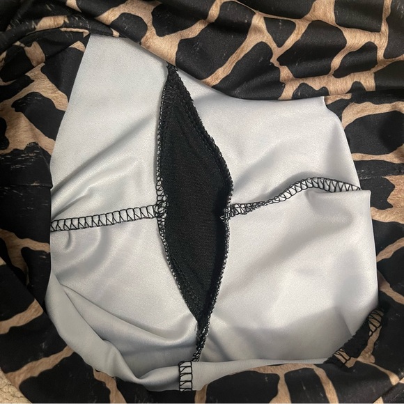 FP Movement x Onzie Giraffe Print Flared Pants - Picture 10 of 10